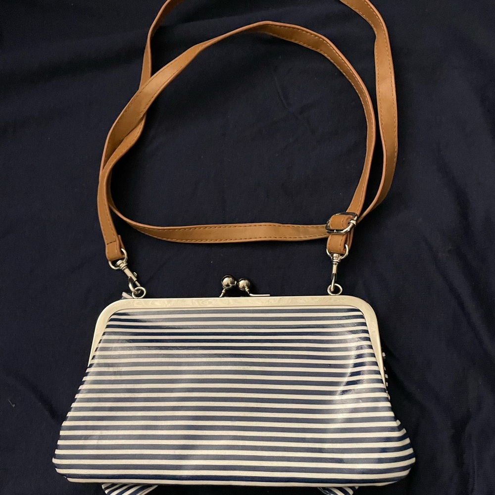 Stylish Blue and Tan Crossbody Bag with Decorative Bow - Picture 2 of 8